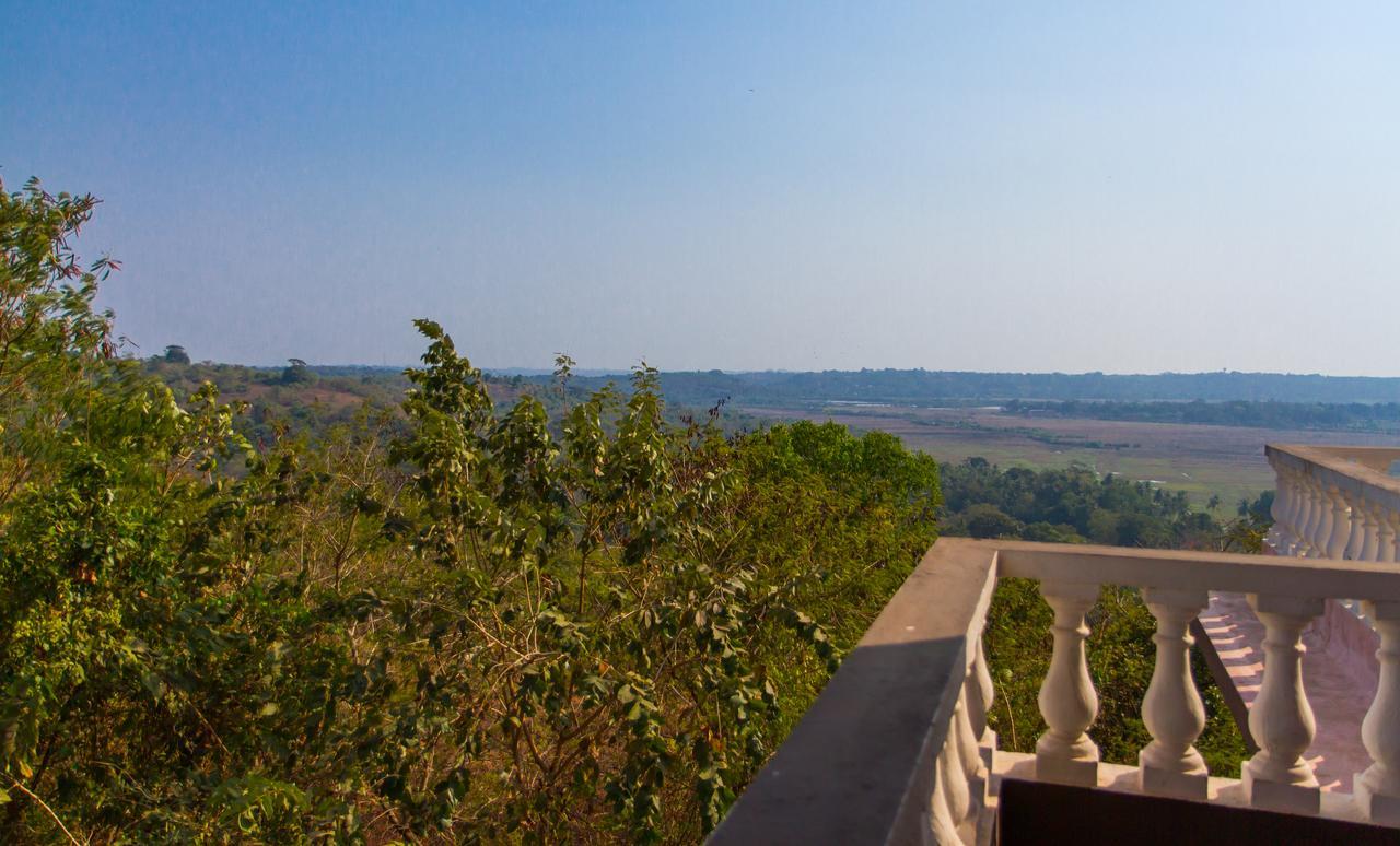 Westwood Residence Goa - The Boutique Hotel มาปูซา ภายนอก รูปภาพ